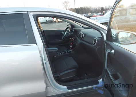 2017 Kia Sportage Lx z USA, uszkodzony, nr VIN KNDPMCAC8H7238890